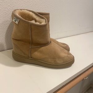 Shearling supreme boots